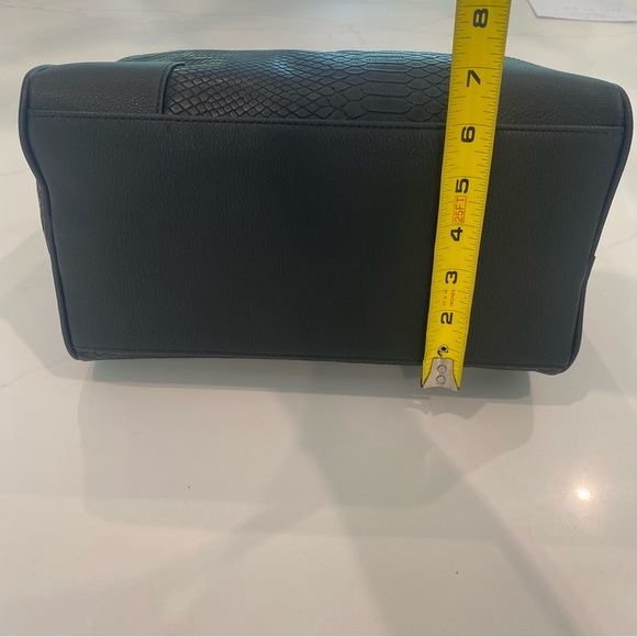 Express Faux Leather Black Snake Print Handbag - Picture 6 of 6